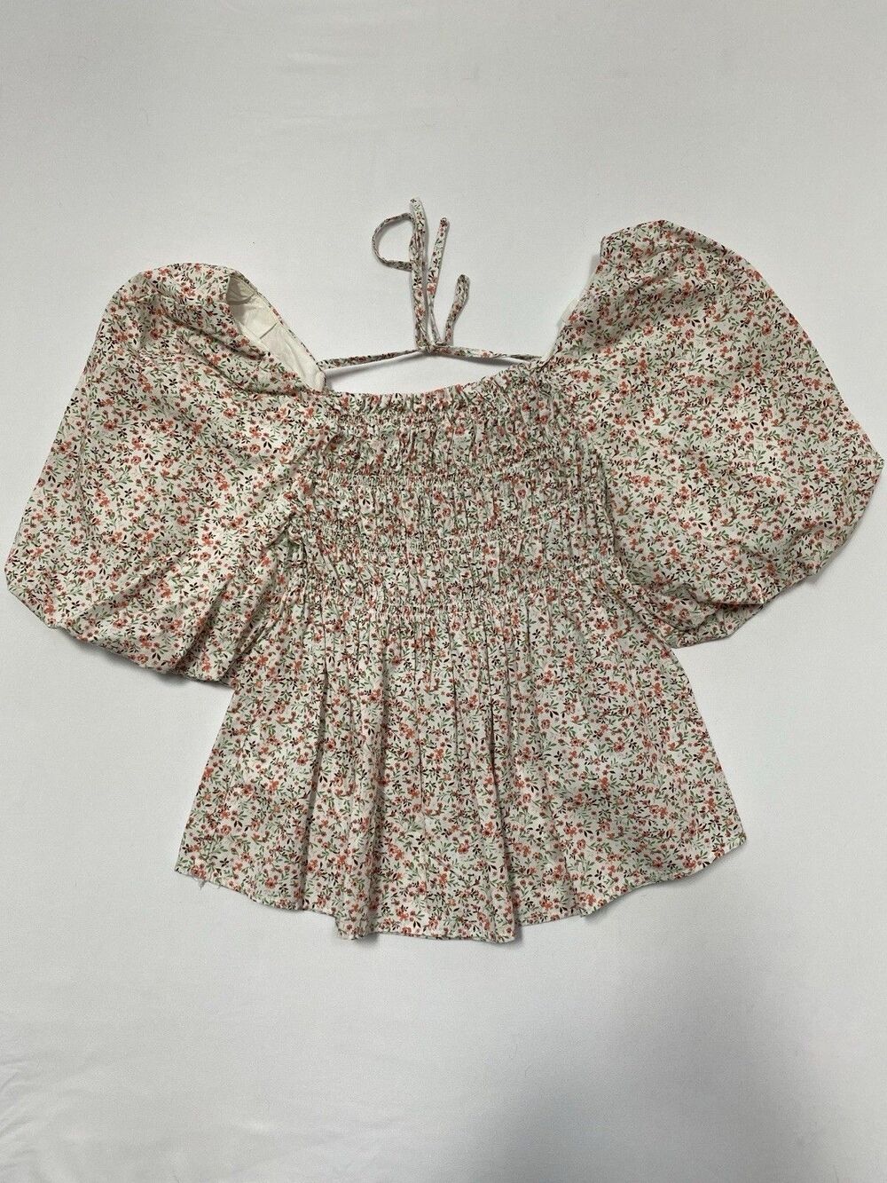 Love Notes White Floral Smocked Puff-Sleeve Crop Top Size M